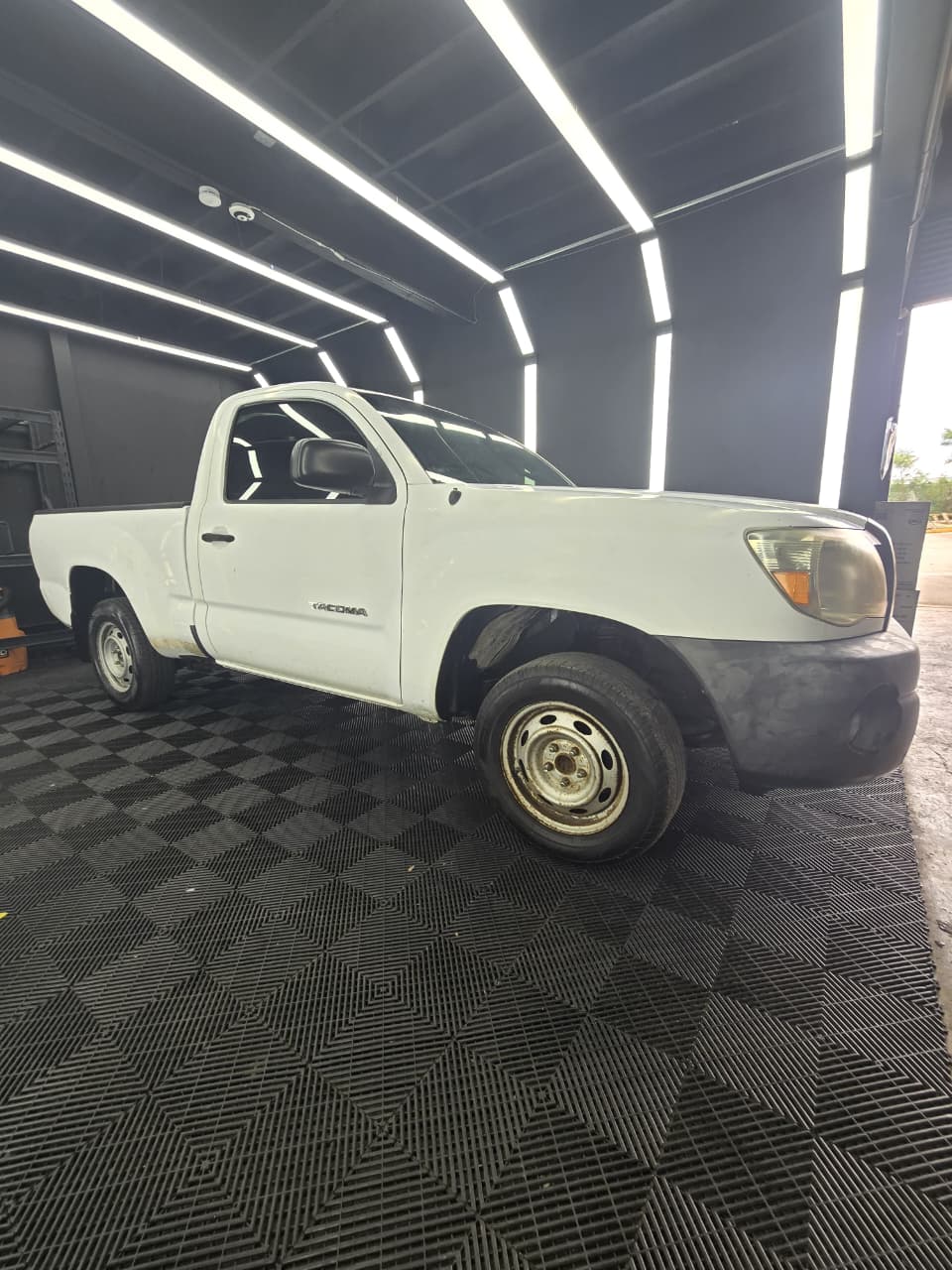 Toyota Tacoma - Regular Cab Long Bed
